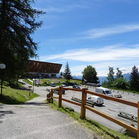 Confortable Pour 2, Proche Des Pistes Et Commerces - Fr-1-411-696 Apartment *